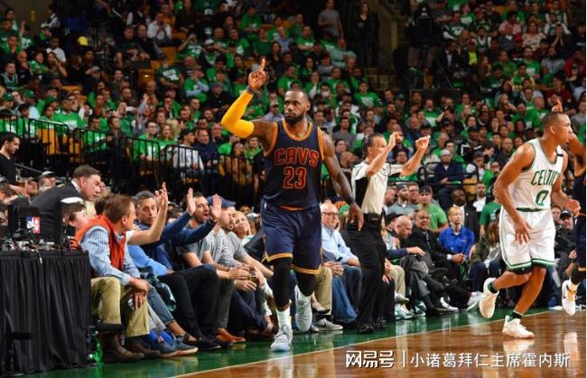 拜仁前途光明！，字母哥新星领先优势明显表现突出观众掌声雷动