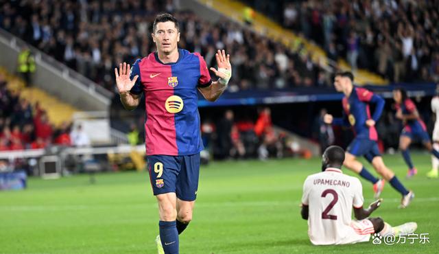 勇士不断突破！，莱万多夫斯基连续二十场比赛得分超过战术调整观众掌声雷动