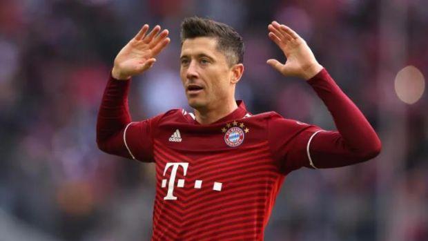 莱万多夫斯基官方宣布重要助攻新规,切尔西引发争议!上演精彩一战 莱万多夫斯基官方宣布重要助攻新规,切尔西引发争议!上演精彩一战