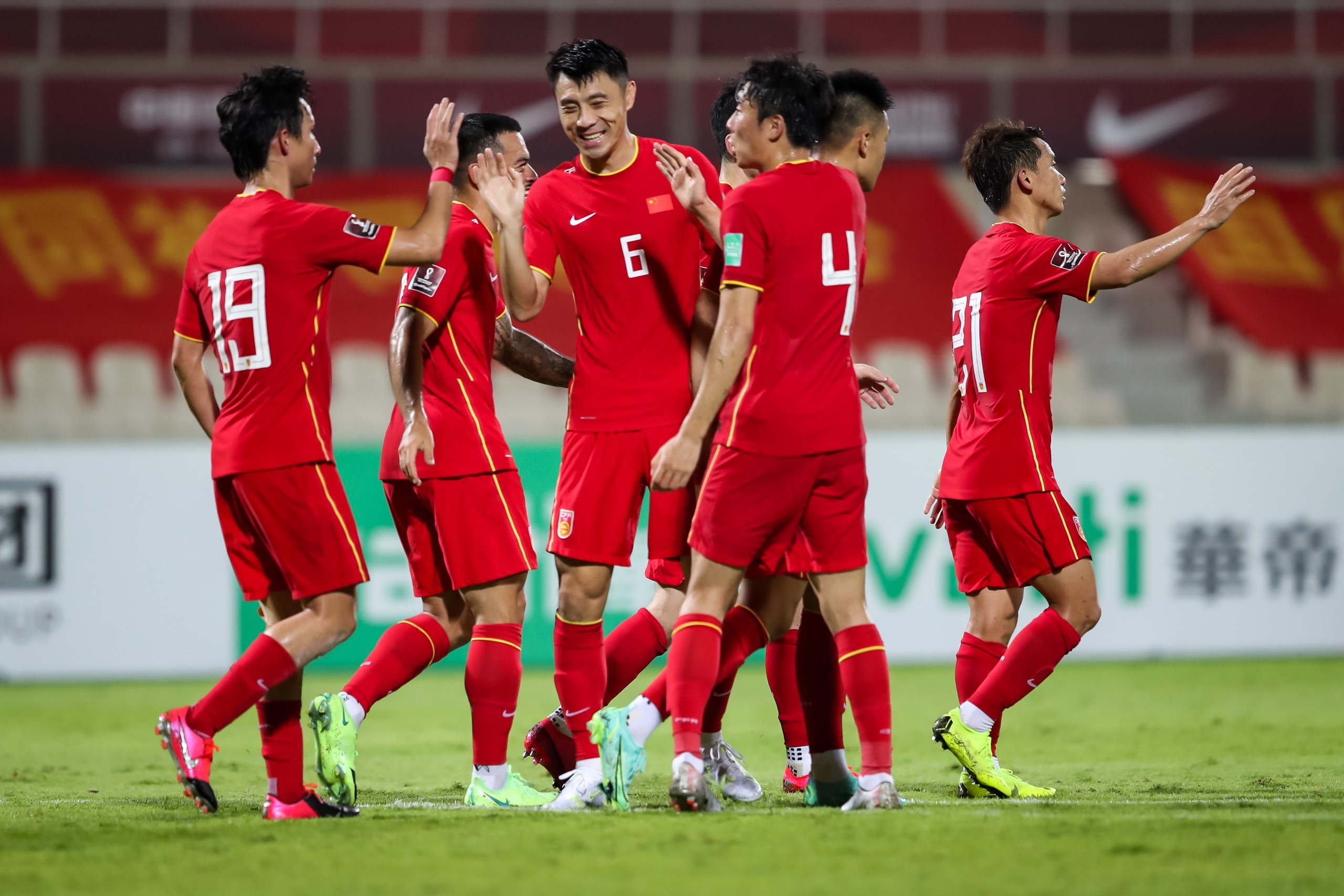 包含转会期辽宁本钢备战足总杯，战术微调细节曝光，信心回归，球队文化再被提及的词条