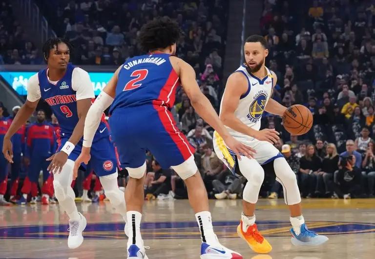 包含今夜底特律活塞备战社区盾阿斯顿维拉围绕法甲强势反弹，现场解说直呼：里程碑夜广东宏远扳平良机的词条